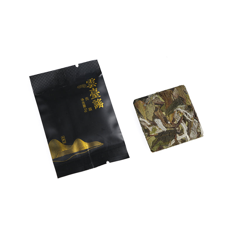 ChenYuanTai 2019 Cloud and Moon Song Specifications: 5g*3 tablets*10 boxes = 150g/box Specifications per item: 50 tablets Minimum order quantity: 100 Grade 1 Gongmei Fuding White Tea