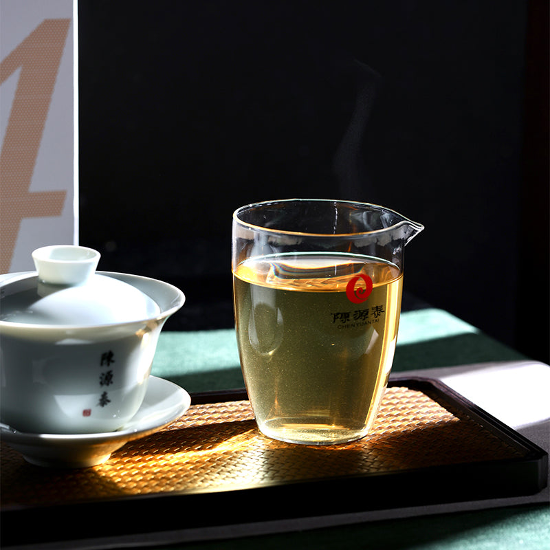 ChenYuanTai Jian 2246 Specifications:  350g × 7 cakes × 4 bags Specifications per item: 28 cakes 2021 Grade 1 Loose Shoumei